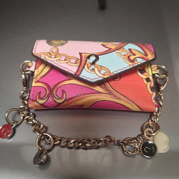 Guess  Tote With Snap Pouch - Picture 9 of 10